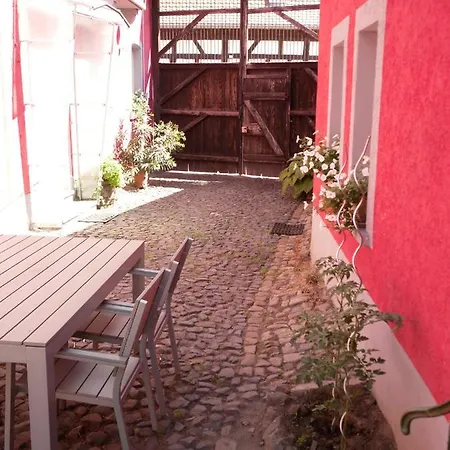 Winzeranwesen - Weingut Christian Eberley - Haupthaus I Mindestaufenthalt 4 Naechte - Minimum 4 Nights Feriehus *