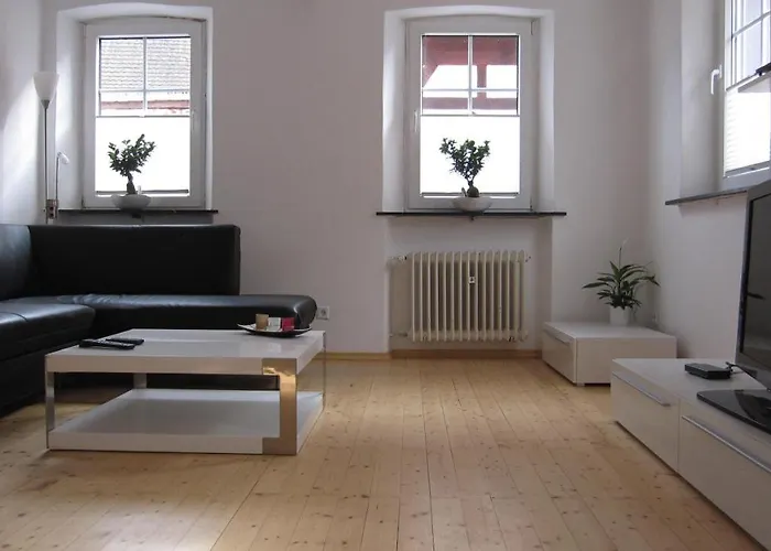 Winzeranwesen - Weingut Christian Eberley - Haupthaus I Mindestaufenthalt 4 Naechte - Minimum 4 Nights Feriehus *